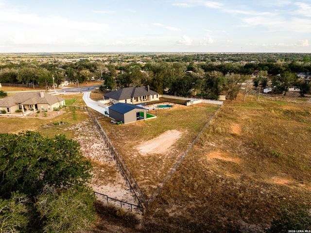 109 Owen Ridge Dr, La Vernia, TX 78121