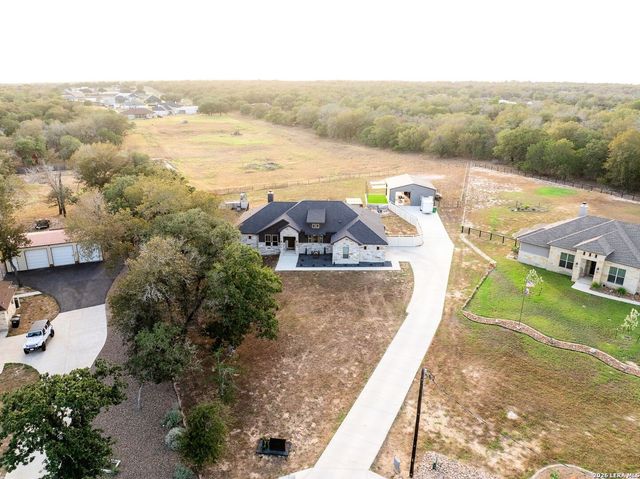 109 Owen Ridge Dr, La Vernia, TX 78121