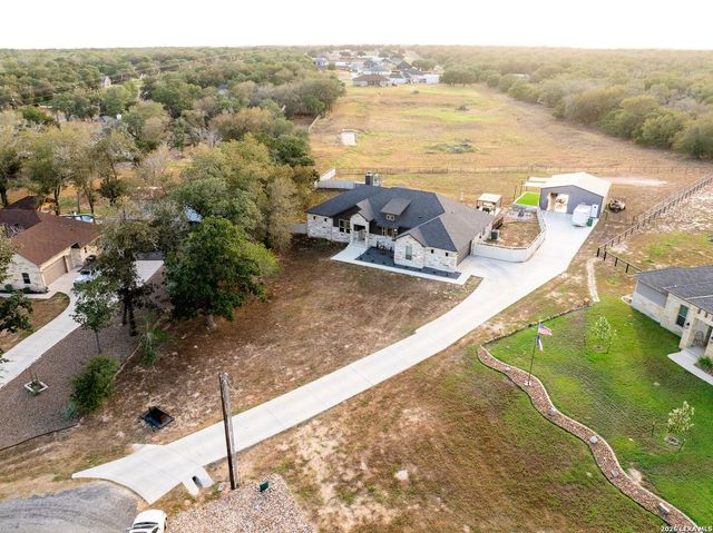 109 Owen Ridge Dr, La Vernia, TX 78121