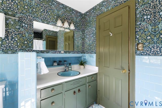 3731 Drakeshire Rd, North Chesterfield, VA 23234