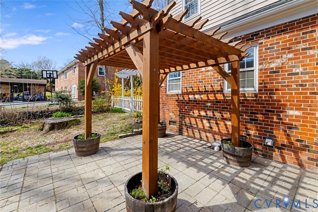 3731 Drakeshire Rd, North Chesterfield, VA 23234