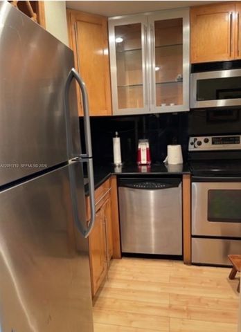 800 West Avenue 525, Miami Beach, FL 33139