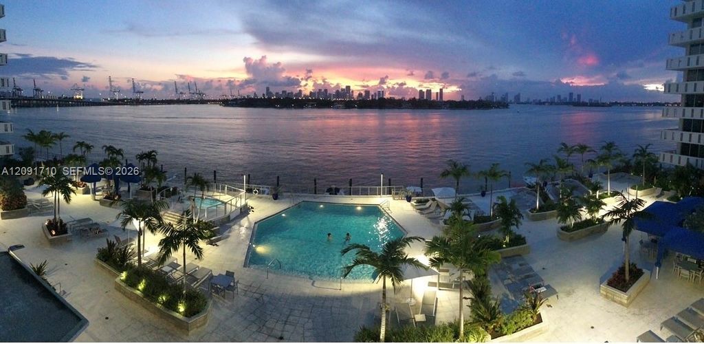 800 West Avenue 525, Miami Beach, FL 33139