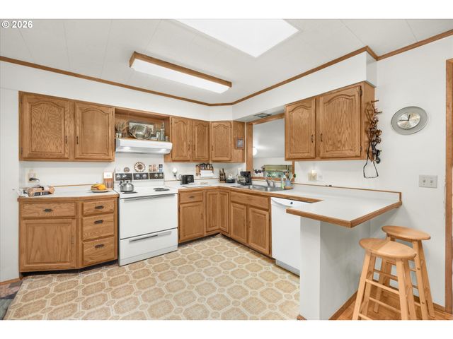 9554 Se TENINO Ct, Portland, OR 97266