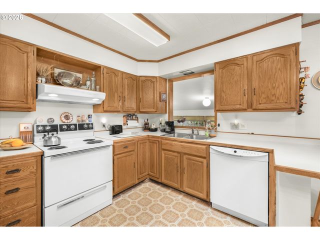 9554 Se TENINO Ct, Portland, OR 97266