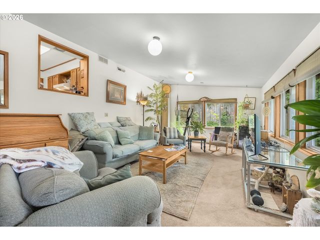 9554 Se TENINO Ct, Portland, OR 97266