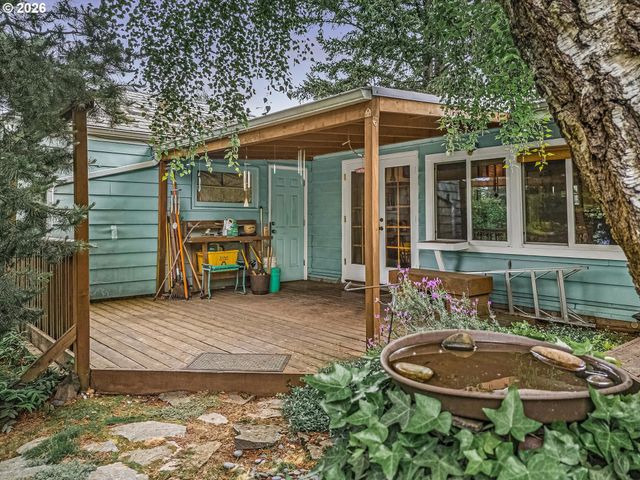9554 Se TENINO Ct, Portland, OR 97266