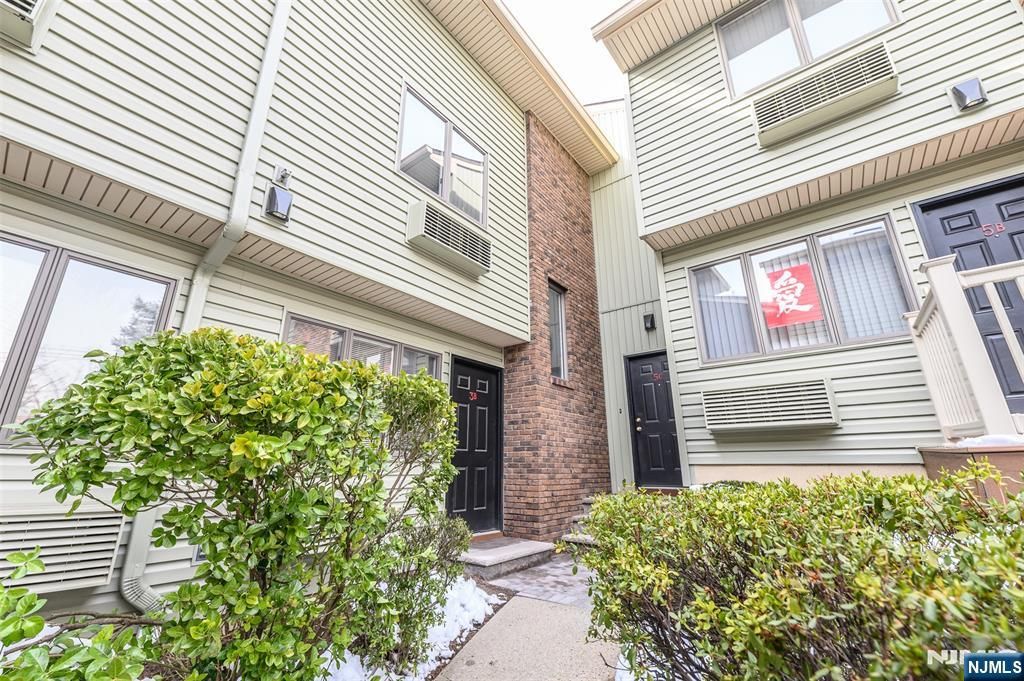 1-15 Coles Avenue 3B, Hackensack, NJ 07601