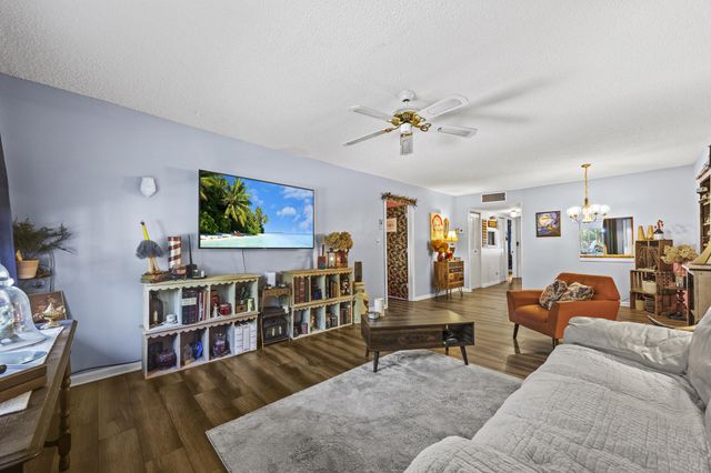 860 SE 6th Avenue 409, Deerfield Beach, FL 33441