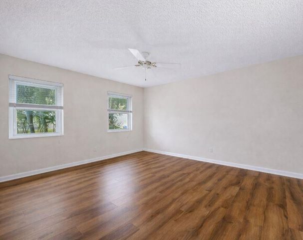 860 SE 6th Avenue 409, Deerfield Beach, FL 33441