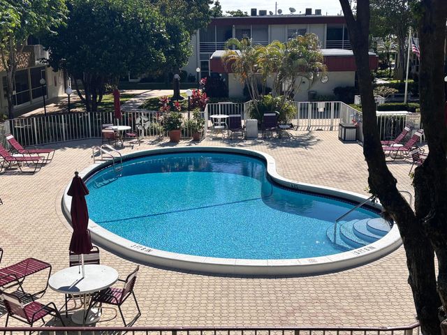 860 SE 6th Avenue 409, Deerfield Beach, FL 33441