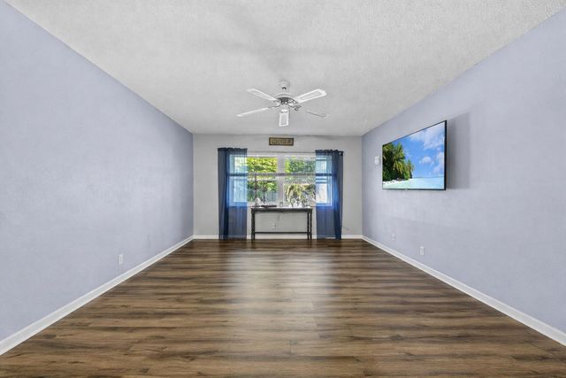 860 SE 6th Avenue 409, Deerfield Beach, FL 33441