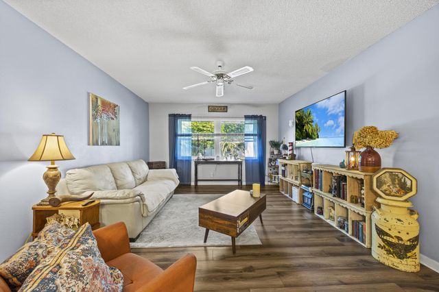 860 SE 6th Avenue 409, Deerfield Beach, FL 33441