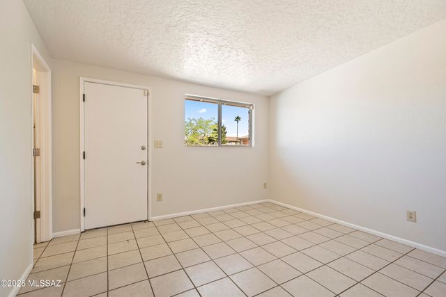 964 N Catalina Avenue, Tucson, AZ 85711