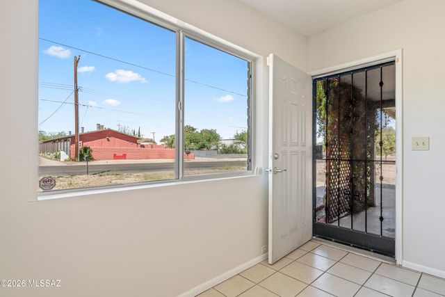 964 N Catalina Avenue, Tucson, AZ 85711