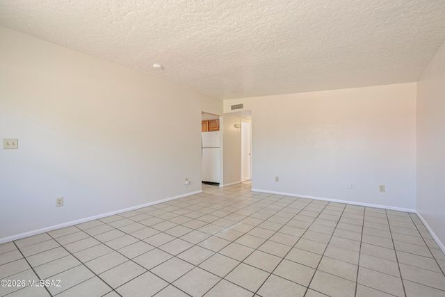 964 N Catalina Avenue, Tucson, AZ 85711