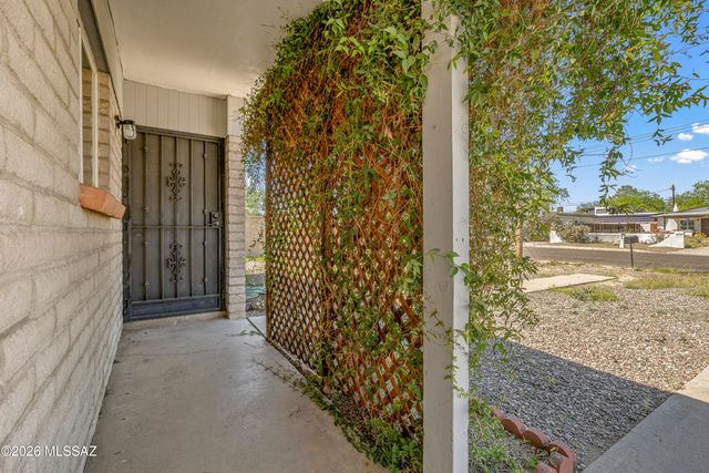 964 N Catalina Avenue, Tucson, AZ 85711