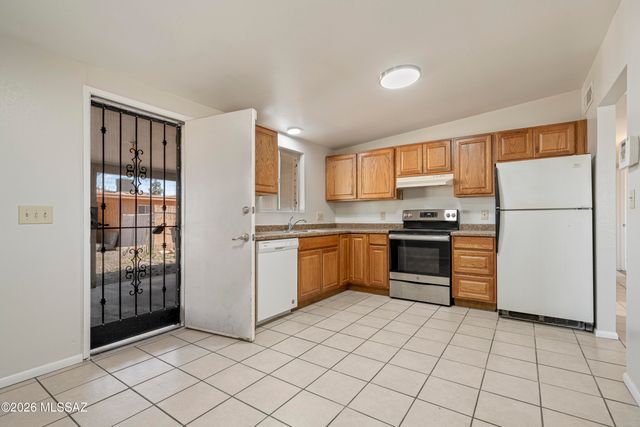 964 N Catalina Avenue, Tucson, AZ 85711