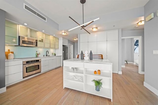 575 6th Ave 804, San Diego, CA 92101