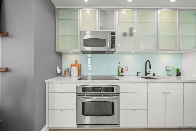 575 6th Ave 804, San Diego, CA 92101