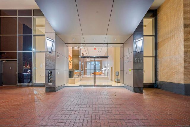 575 6th Ave 804, San Diego, CA 92101