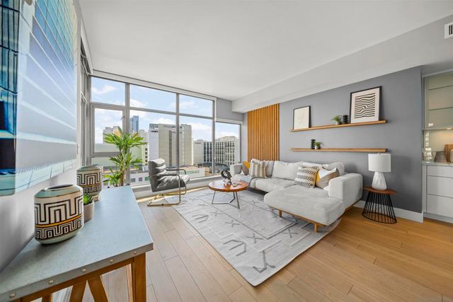 575 6th Ave 804, San Diego, CA 92101