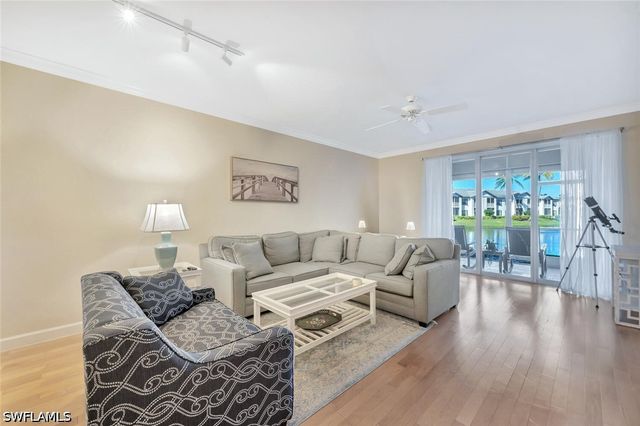 818 Tanbark DR 103, Naples, FL 34108