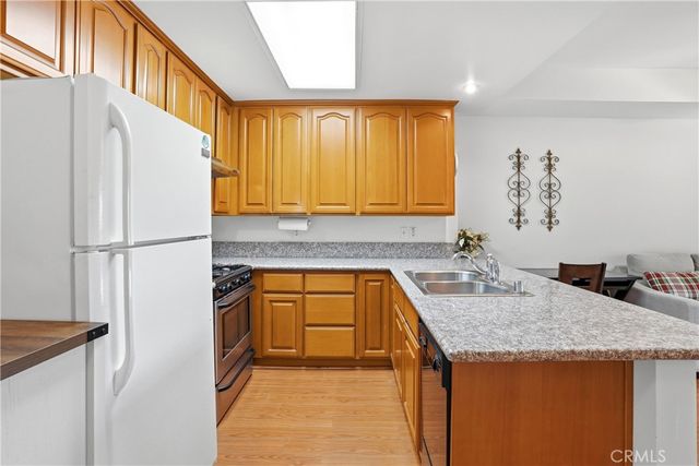 17888 Alburtis Avenue A105, Artesia, CA 90701