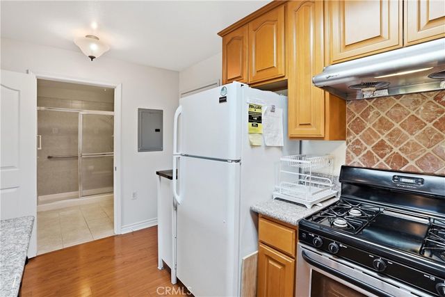 17888 Alburtis Avenue A105, Artesia, CA 90701
