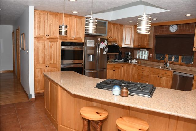 4050 Adelaide Hls, Connellsville, PA 15425