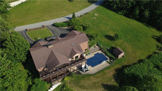 4050 Adelaide Hls, Connellsville, PA 15425