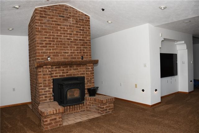 4050 Adelaide Hls, Connellsville, PA 15425