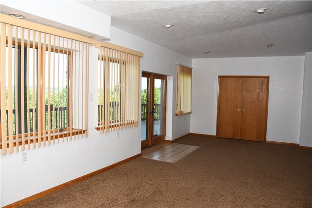 4050 Adelaide Hls, Connellsville, PA 15425