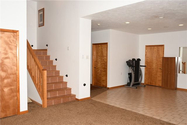 4050 Adelaide Hls, Connellsville, PA 15425