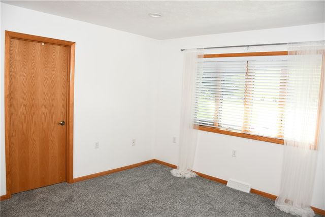 4050 Adelaide Hls, Connellsville, PA 15425