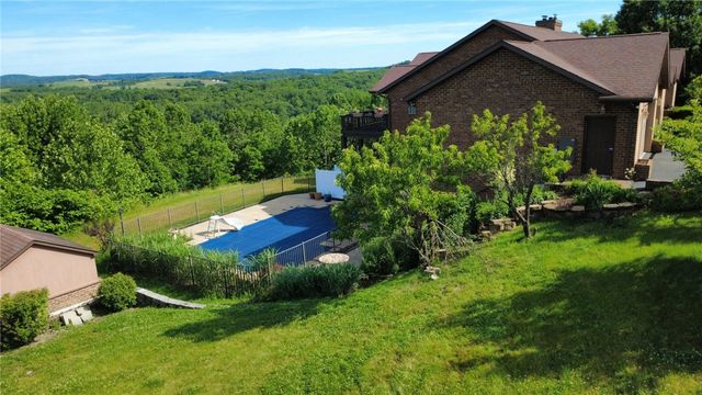4050 Adelaide Hls, Connellsville, PA 15425
