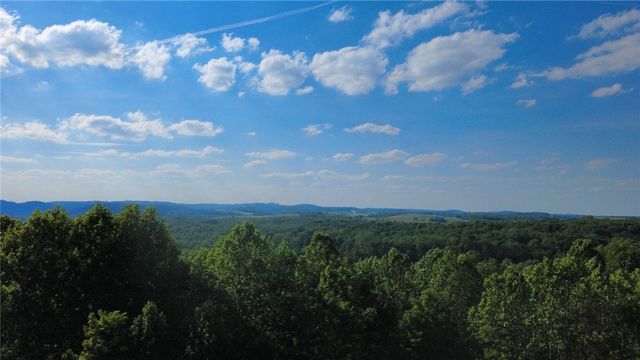 4050 Adelaide Hls, Connellsville, PA 15425