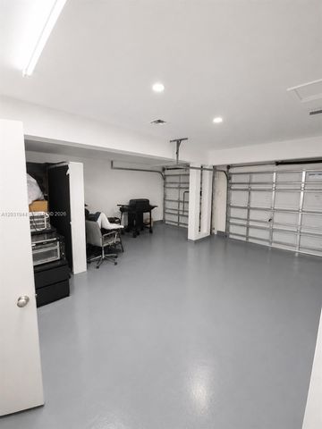 800 NE 2nd Court, Hallandale Beach, FL 33009
