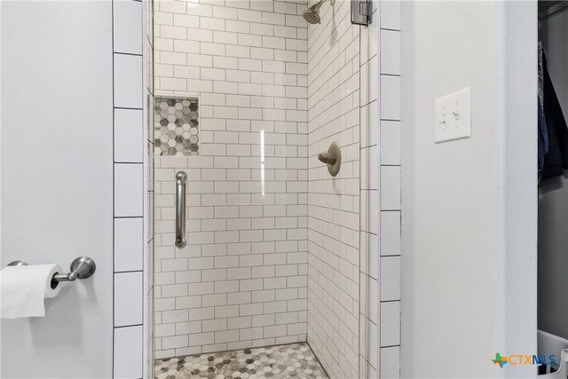 455 Buentello Rd, Victoria, TX 77905