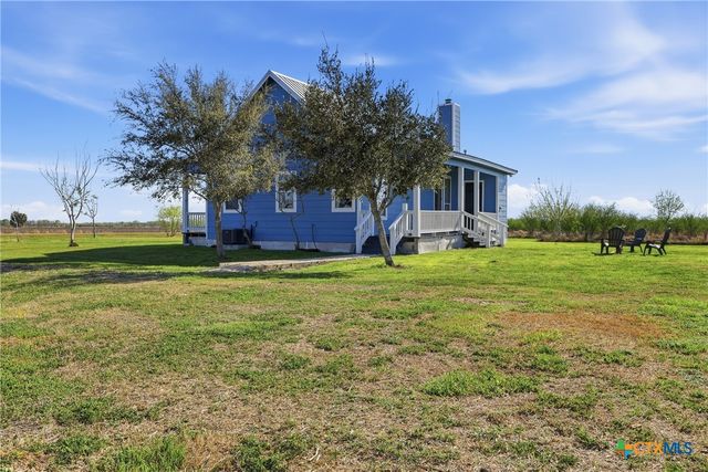 455 Buentello Rd, Victoria, TX 77905