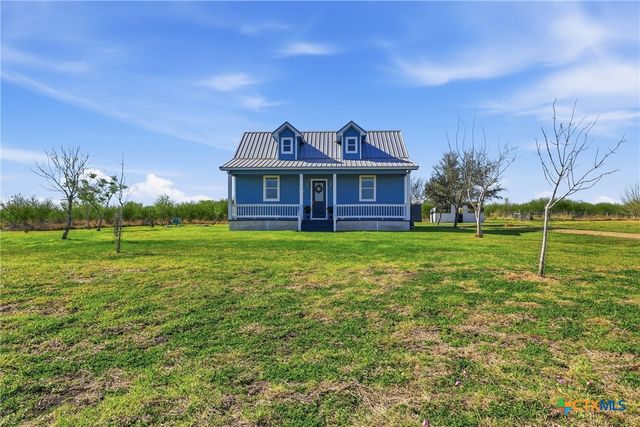 455 Buentello Rd, Victoria, TX 77905