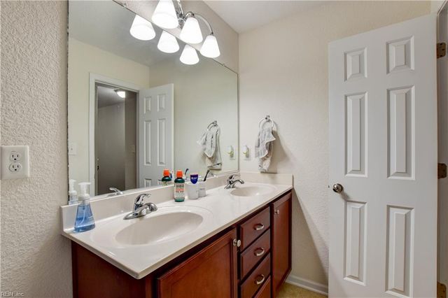 5268 Jones LN, Chesapeake, VA 23320