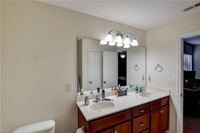 5268 Jones LN, Chesapeake, VA 23320