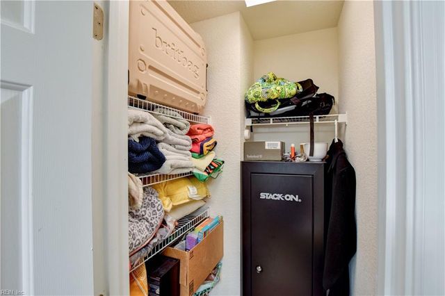 5268 Jones LN, Chesapeake, VA 23320