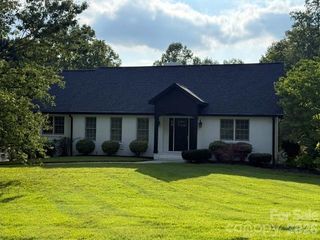 1441 Shirebourn None, Hickory, NC 28602