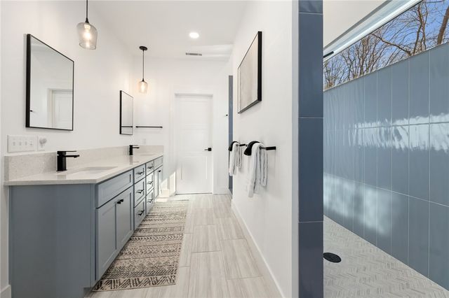 12 Manchester Drive, Bella Vista, AR 72714