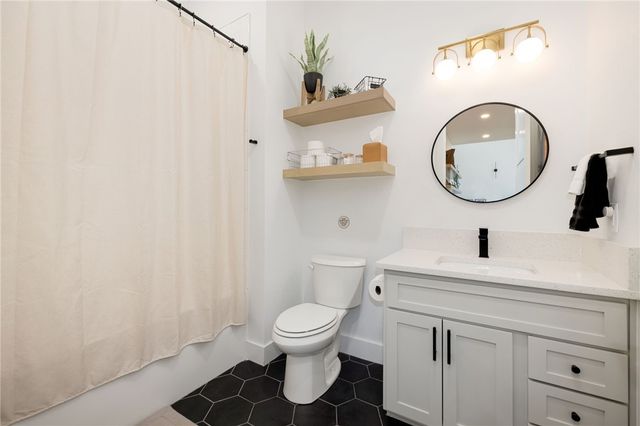 12 Manchester Drive, Bella Vista, AR 72714