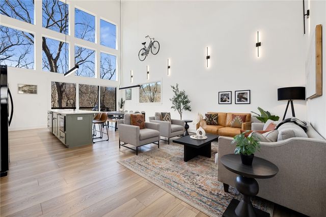 12 Manchester Drive, Bella Vista, AR 72714