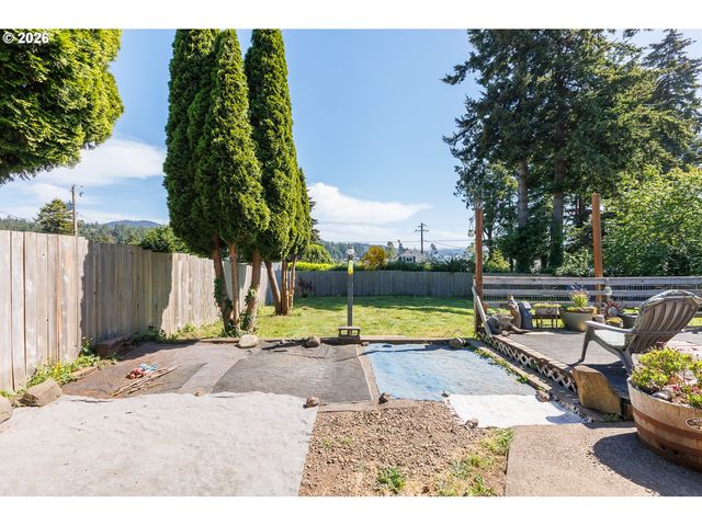 5053 Ne 50TH St, Neotsu, OR 97364