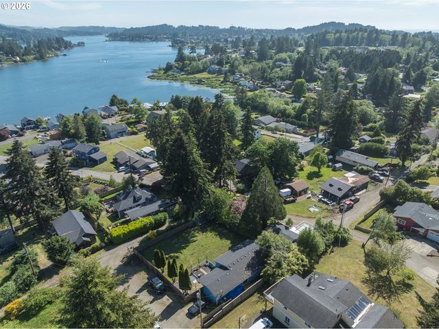 5053 Ne 50TH St, Neotsu, OR 97364
